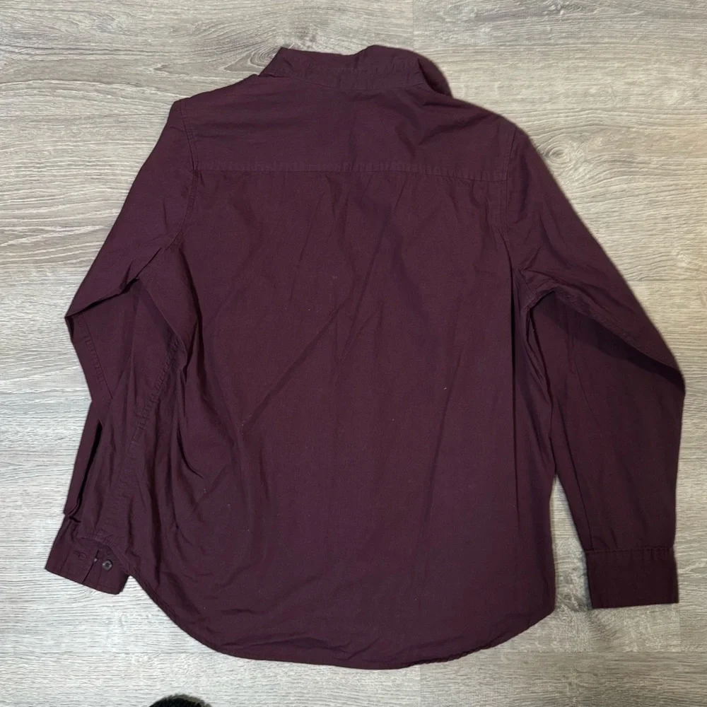 Winnie the Pooh Christmas embroidered button-down burgundy large - Picture 4 of 7